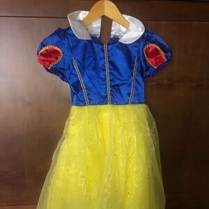Snow White Costume - ❤️Blue and Yellow Dress Sz 120 m 5/8 yo